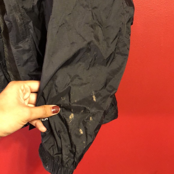 Black north face Hyvent rain jacket with hood and mesh pocket on front - Picture 3 of 8